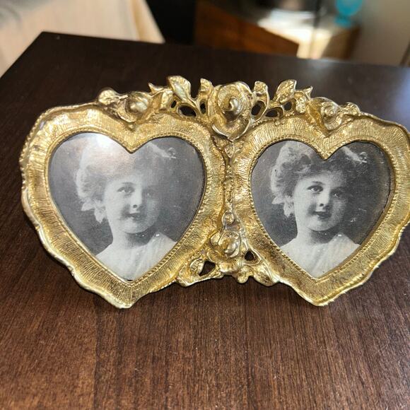 Unbranded Other - Vintage VANITY DOUBLE HEART PICTURE FRAME ROSES GOLD TONE Hollywood Regency